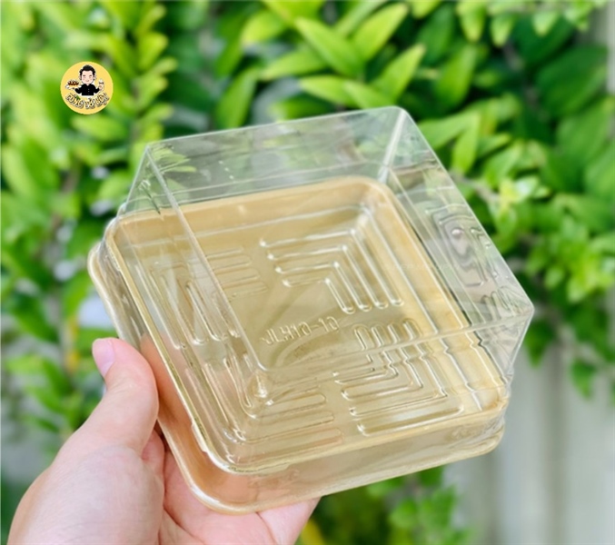 HỘP NHỰA VUÔNG ĐẾ VÀNG JLH1010 (LỐC 50C - 2000/THÙNG)
